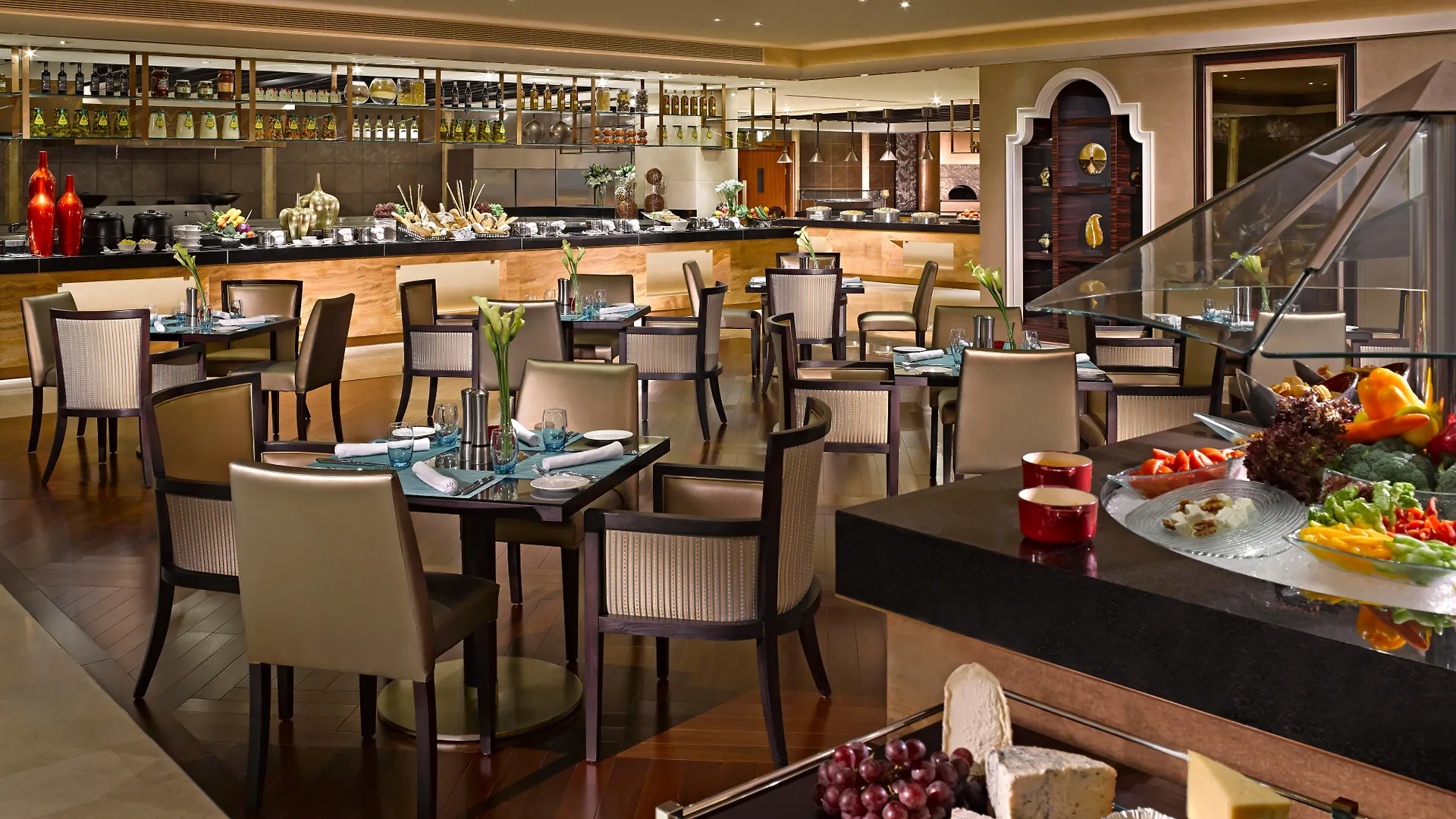 Dusit Thani Abu Dhabi Hotel
